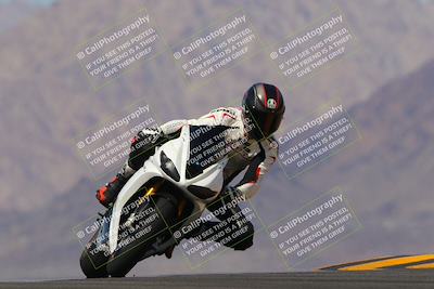 media/Oct-03-2022-Moto Forza (Mon) [[5f077a3730]]/Intermediate Group/Session 4 (Turn 9)/